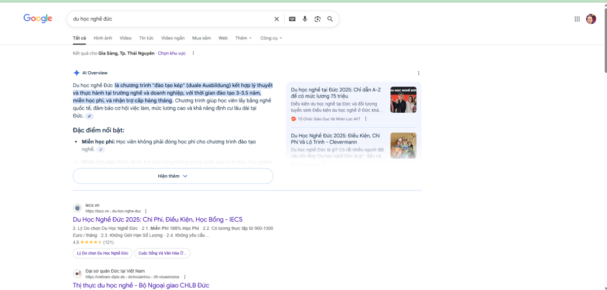 SEO (Search Engine Optimization) là quá trình tối ưu hóa website nhằm cải thiện thứ hạng hiển thị trên trang kết quả của các công cụ tìm kiếm